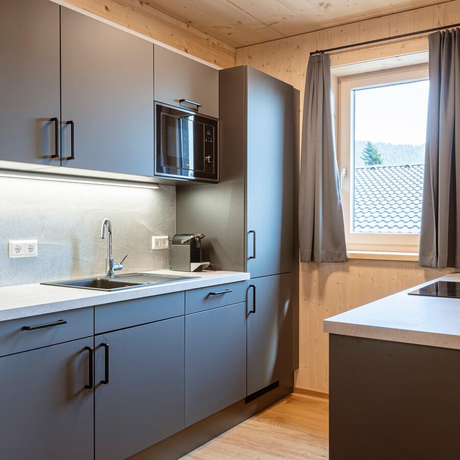 C brl fw17 fta 2508 02