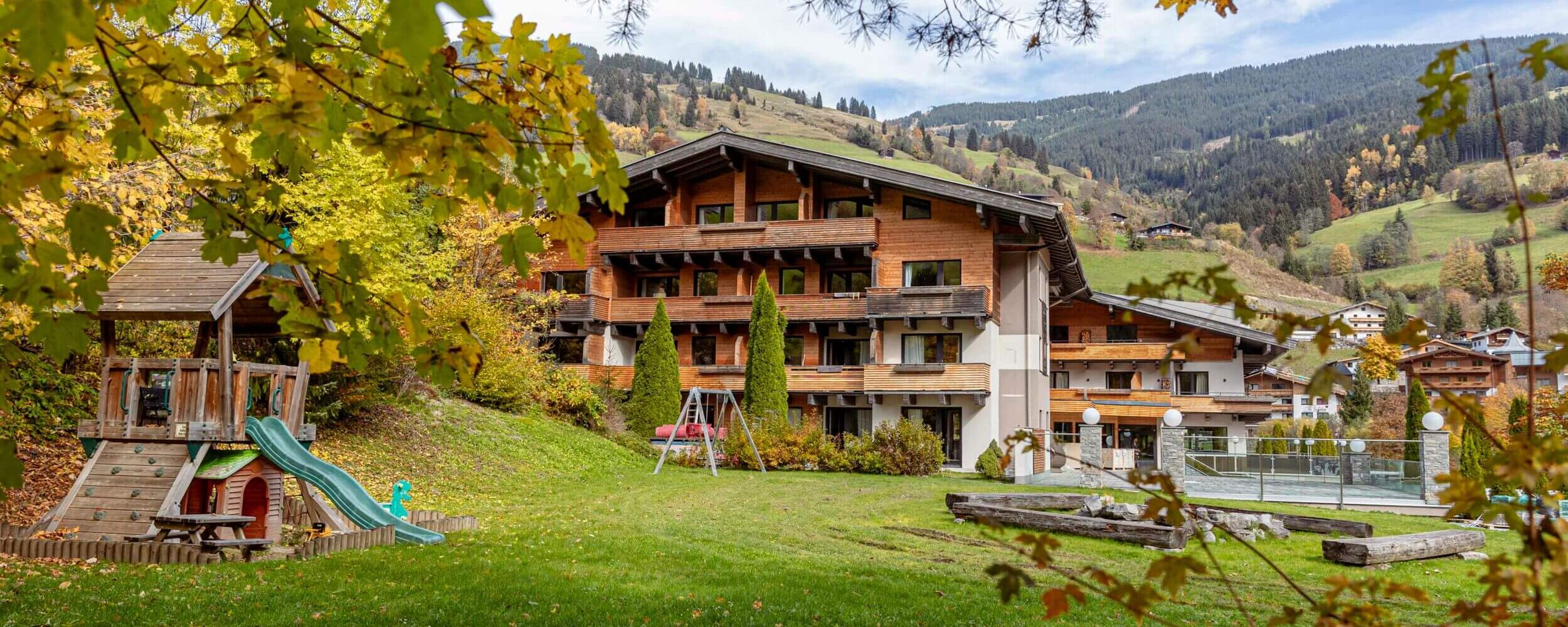 Exterior view Saalbach Suites - Apartments Saalbach