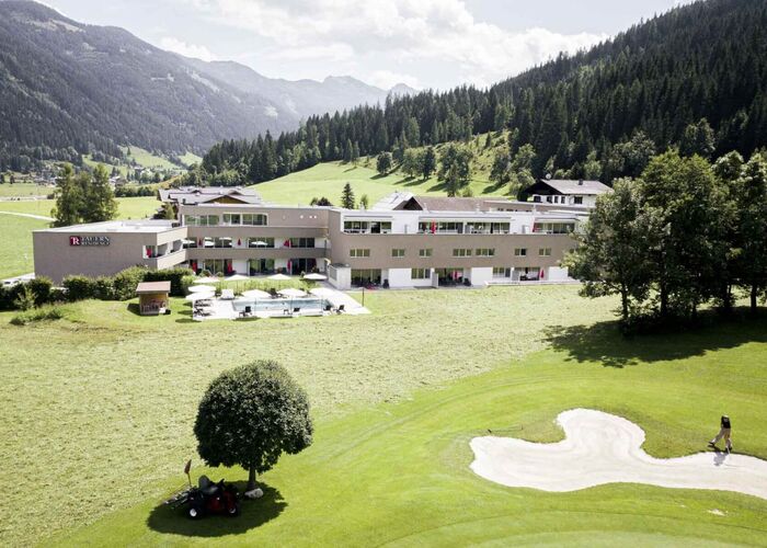 Ferienwohnungen mit Outdoor-Pool direkt am Golfplatz