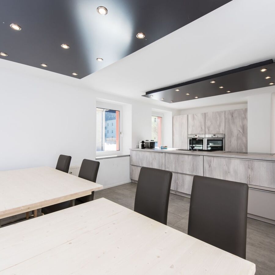 Clubhaus edelweiss vollausgestattete kueche mit essbereich