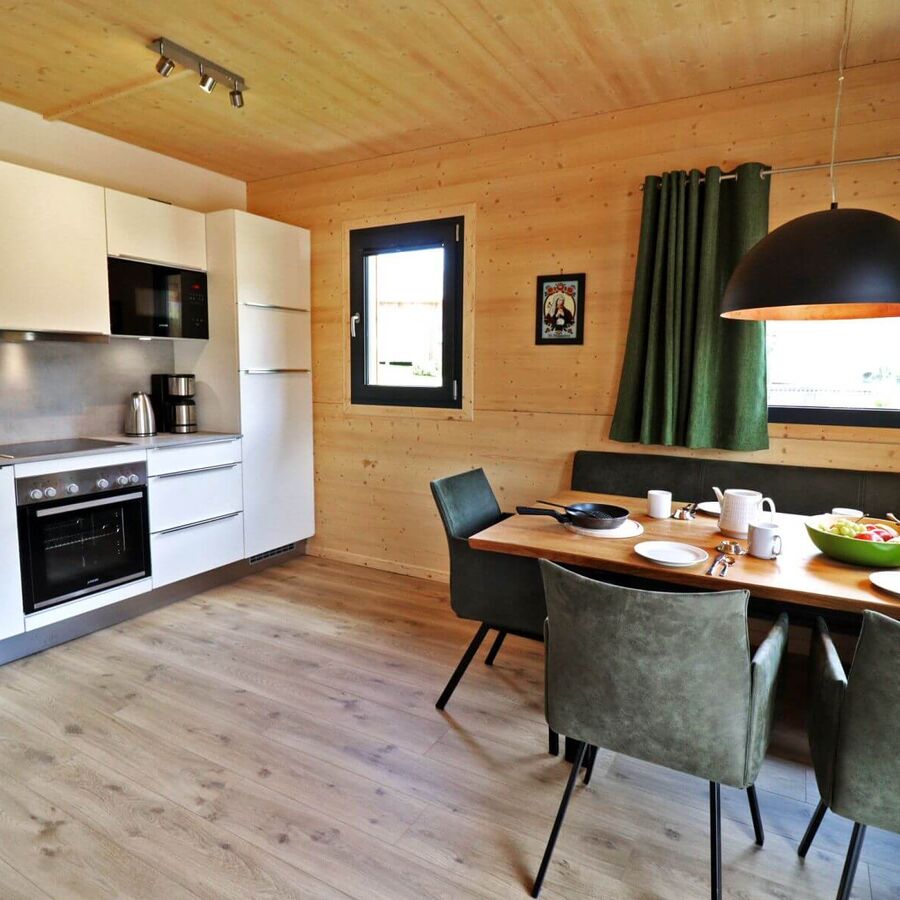 C 04 adh 2 c alps residence