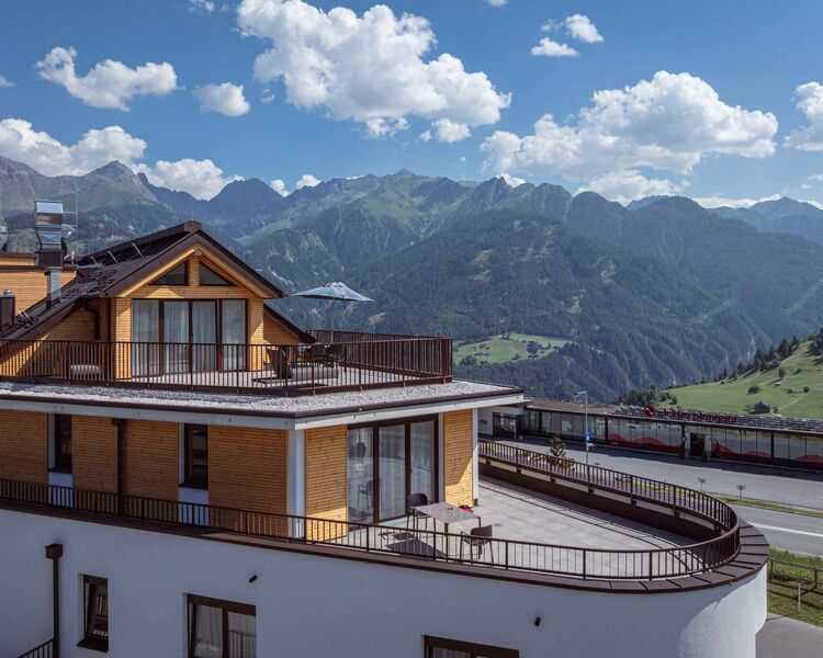 Fiss Suites by ALPS RESORTS