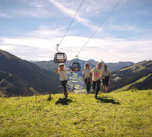 Wanderurlaub mit der Familie in Saalbach Hinterglemm (c) saalbach.com