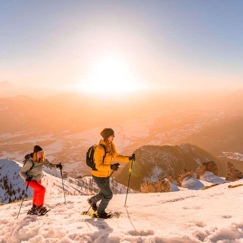 Snowshoe Hiking on Mount Dobratsch at Sunrise | © Rossmann