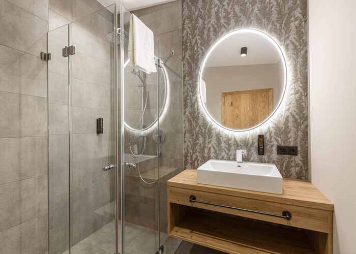 Badezimmer - Zillertal Suites Fügen by ALPS RESORTS