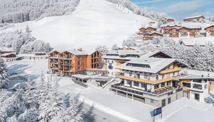 I sbs alps resorts 2510 01