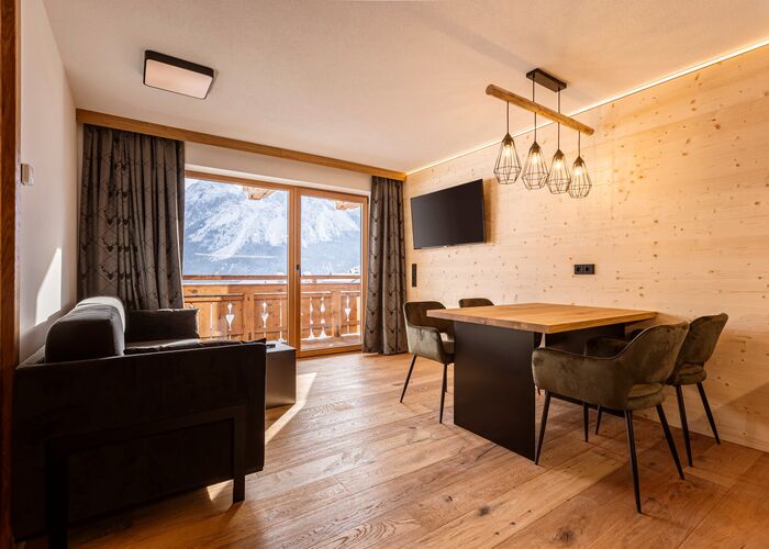 Wohnbereich - Zugspitz Suites Lermoos