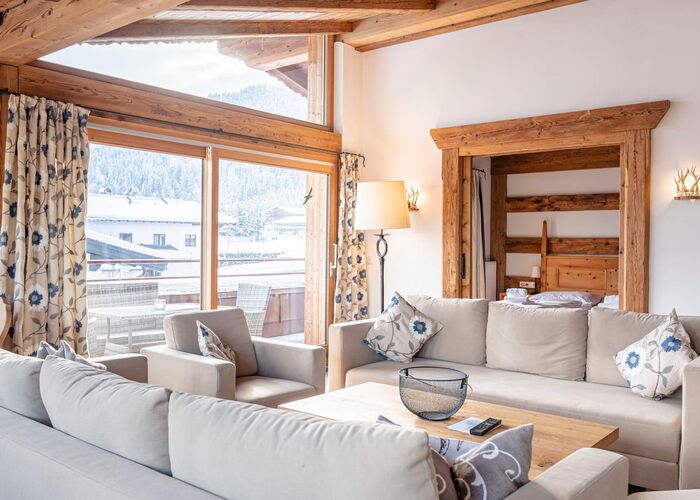 Wohnbereich Penthouse Hahnenkamm - Dorfresort Kitzbühel