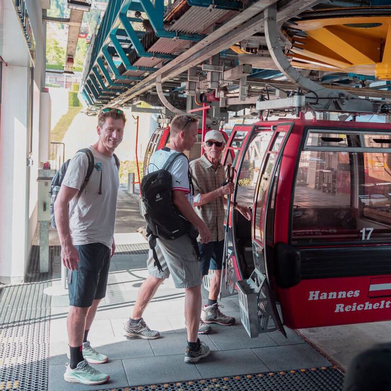 Kabine 17 der Hahnenkammbahn, die Hannes Reichelt gewidmet wurde
