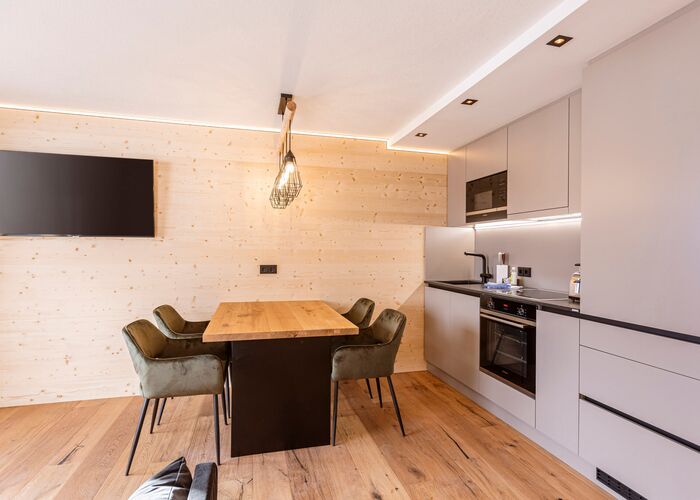 Koch- und Essbereich - Zugspitz Suites Lermoos