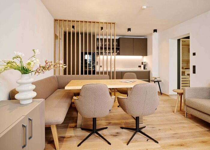 Küche und Essbereich - Bergresort Berwanger Hof