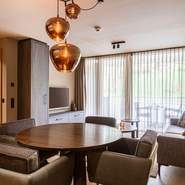 Montafon Suites Schruns - Wohnbereich