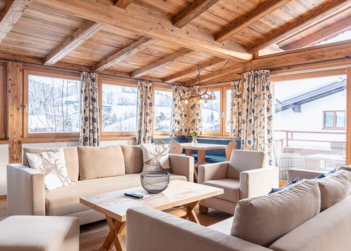 Wohnbereich Penthouse Hahnenkamm - Dorfresort Kitzbühel