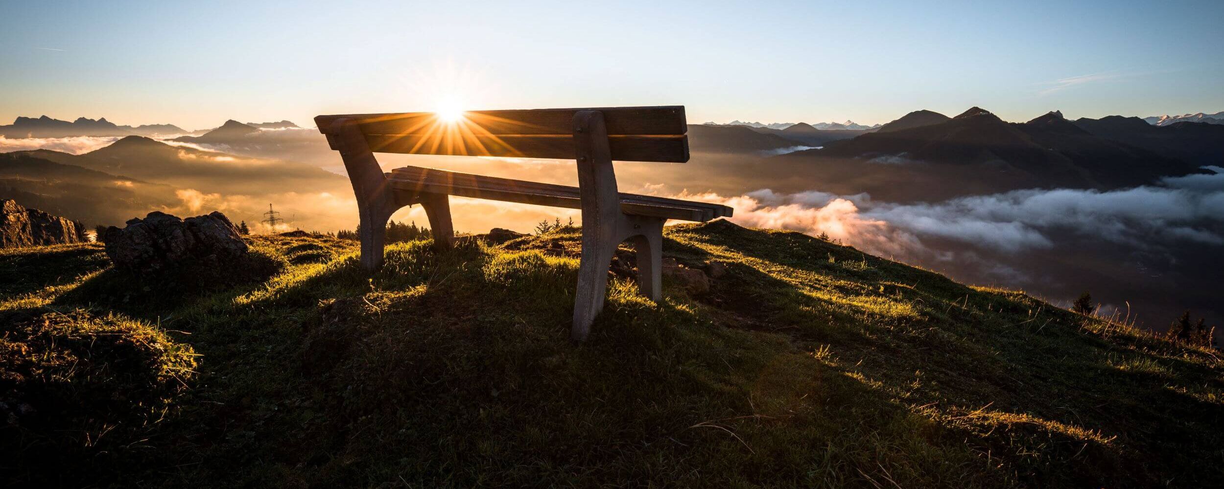 Sonnenaufgang in den Kitzbüheler Alpen an einem Herbsttag