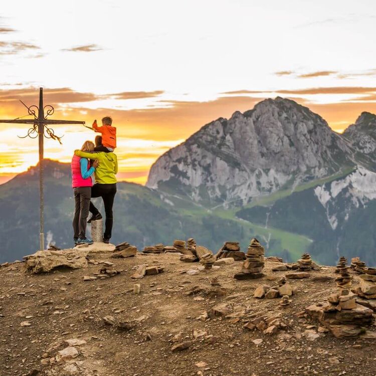 Sonnenaufgang am Nassfeld (c) NLW-Peter Maier-Austrian Mediahouse