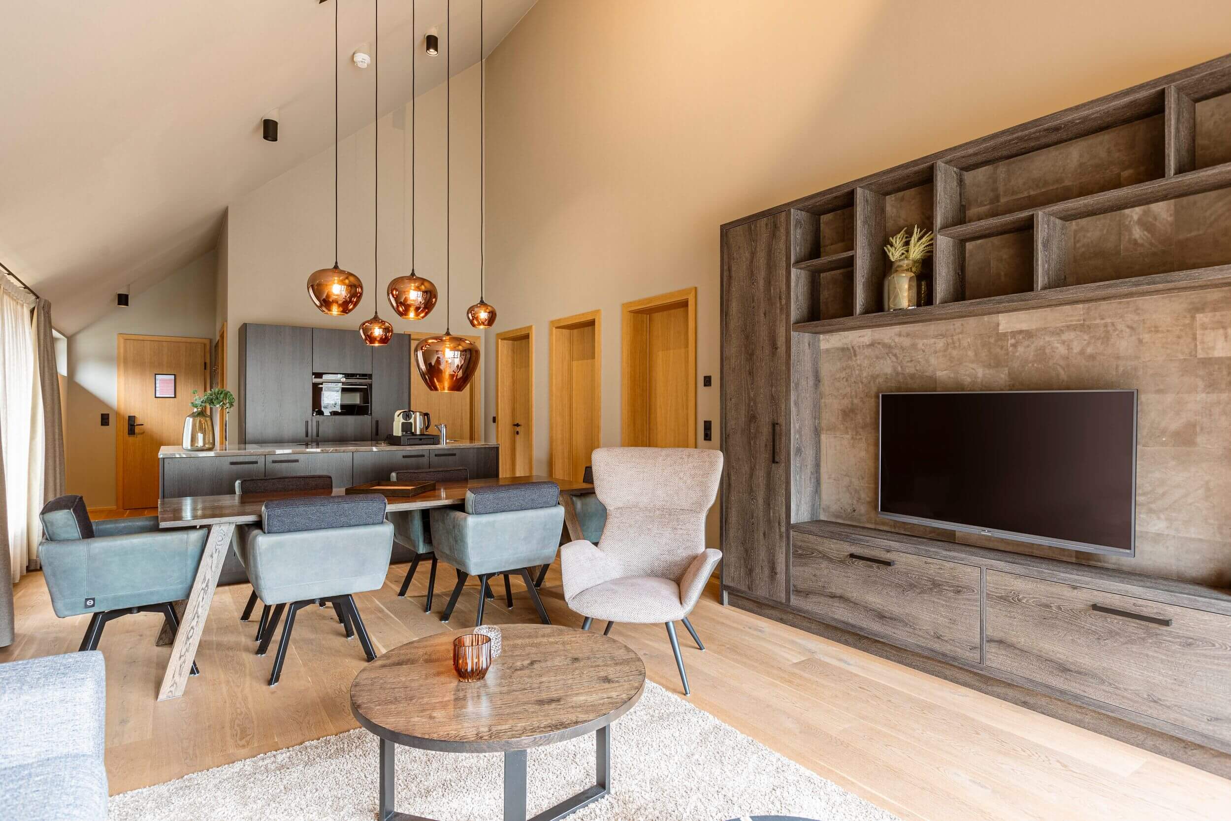 Montafon Suites Schruns   Wohnbereich